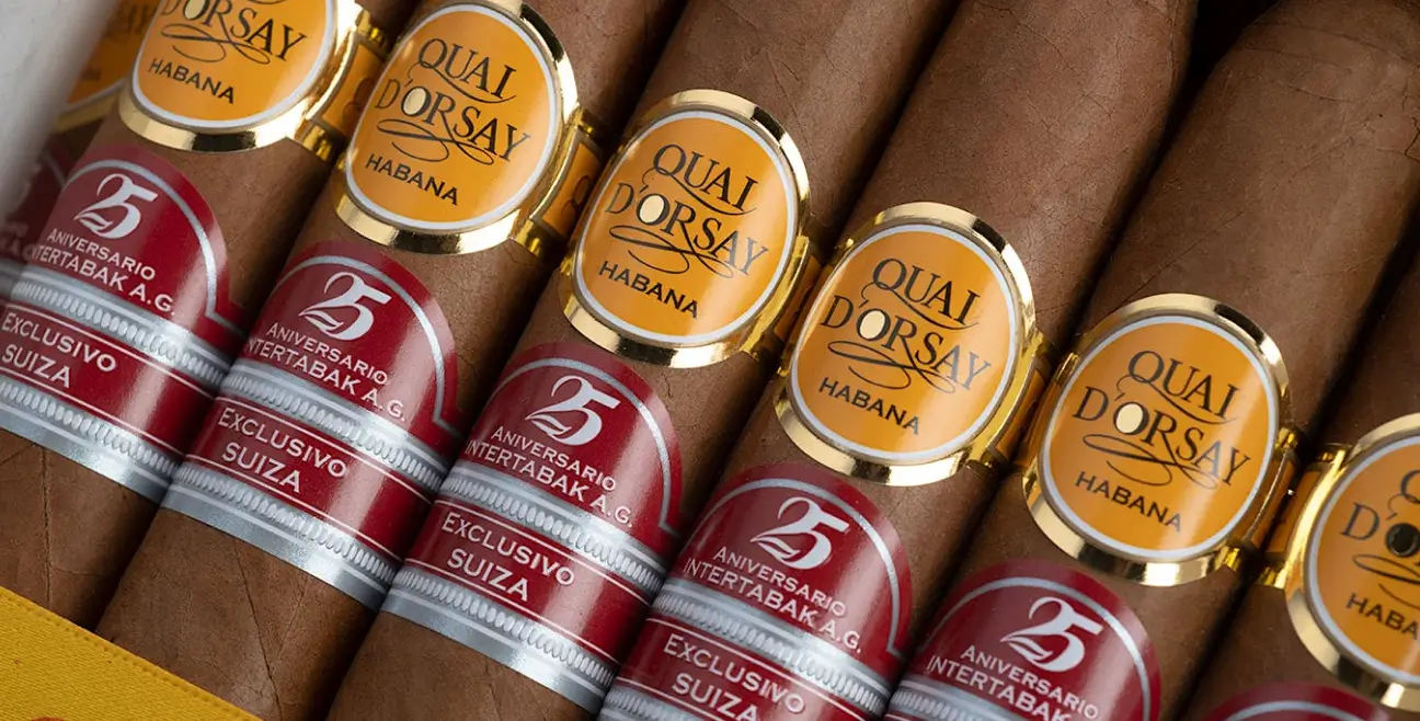 cigars lying flat in the package